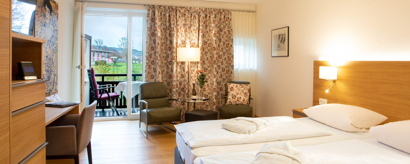 Das stilvoll eingerichtete Doppelzimmer Deluxe im Thermenhotel Hofmark