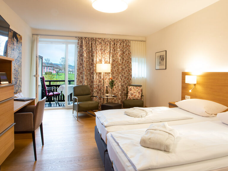 Das stilvoll eingerichtete Doppelzimmer Deluxe im Thermenhotel Hofmark